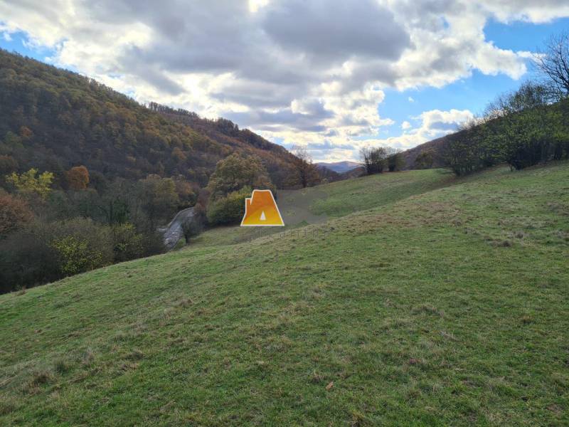 ABC realitná ponúka pozemok na predaj B. Štiavnica