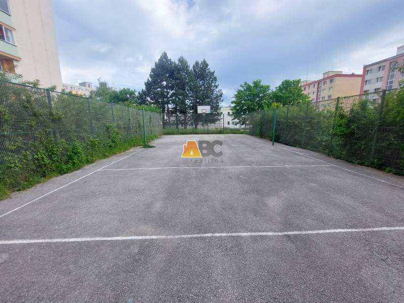Na predaj 3,5 izbový byt Banská Bystrica