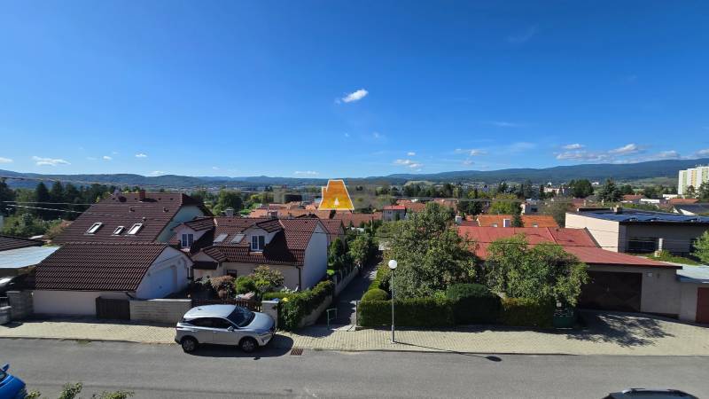 Dom s garážou Zvolen predaj