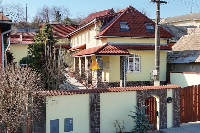 Dom na predaj Lukavica